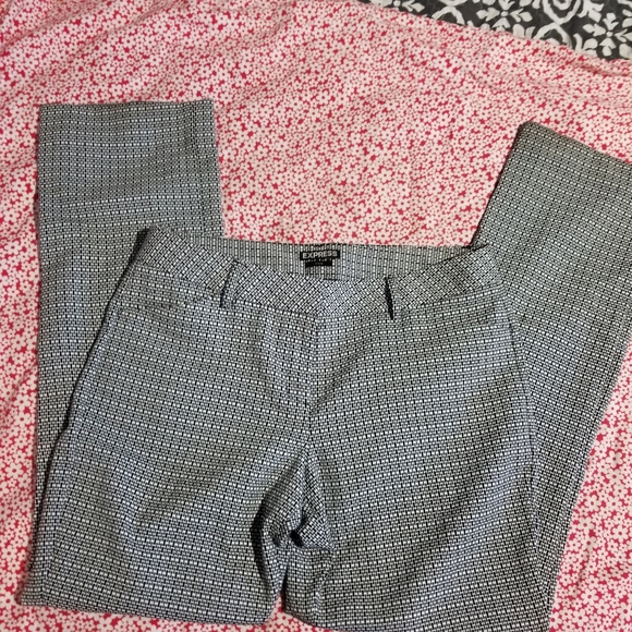Express Editor Plaid Print Pants - Picture 5 of 10